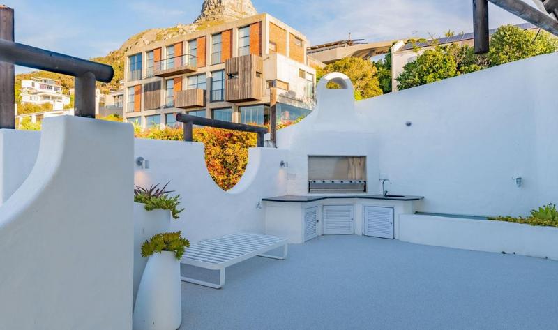 6 Bedroom Property for Sale in Bantry Bay Western Cape